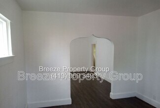 422 Dexter St in Toledo, OH - Building Photo - Building Photo