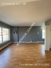 35 Fairview Ave in Jersey City, NJ - Building Photo - Building Photo