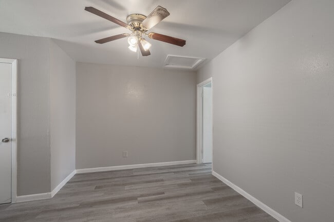 Southlawn Palms in Houston, TX - Foto de edificio - Interior Photo