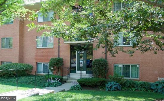 10432 Rockville Pike in Rockville, MD - Building Photo