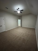 21725 York Timbers Dr in Humble, TX - Building Photo - Building Photo