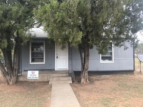 1707 E 27th St in Lubbock, TX - Building Photo - Building Photo