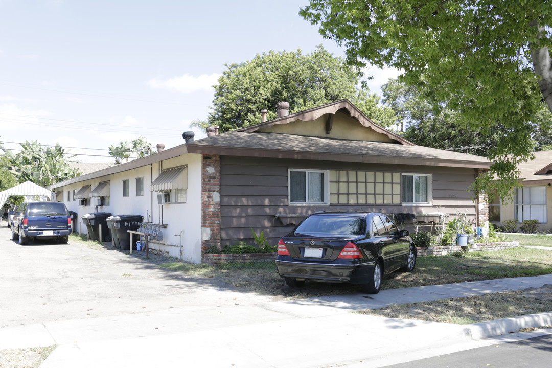 2025 W Juno Pl in Anaheim, CA - Building Photo