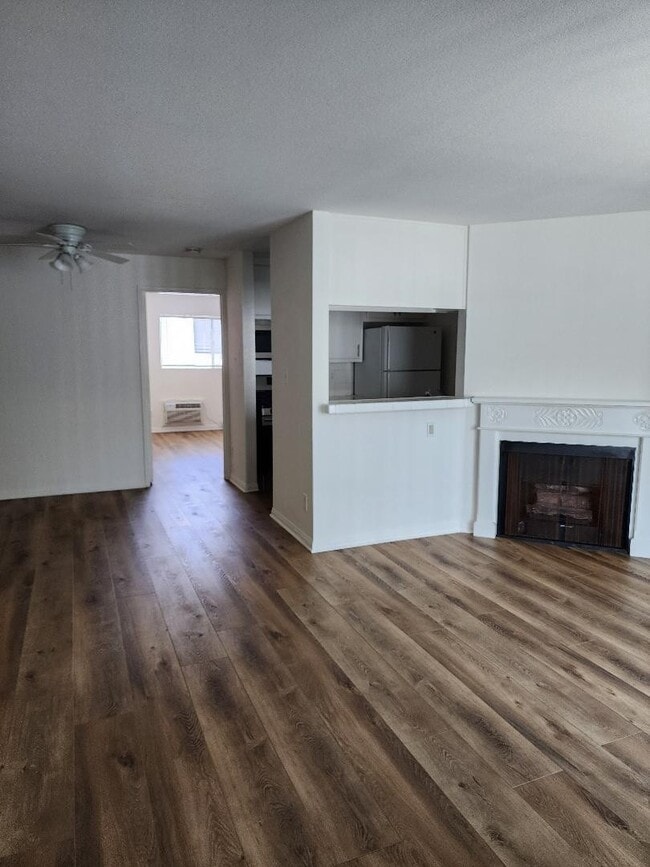 Apollo Apartments