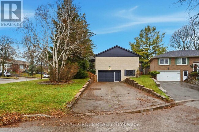 156 Trayborn Dr in Richmond Hill, ON - Building Photo - Building Photo