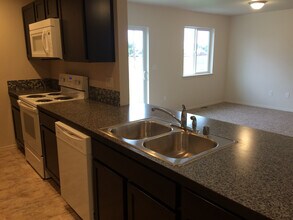 1649 Pheasant St in Moses Lake, WA - Building Photo - Building Photo