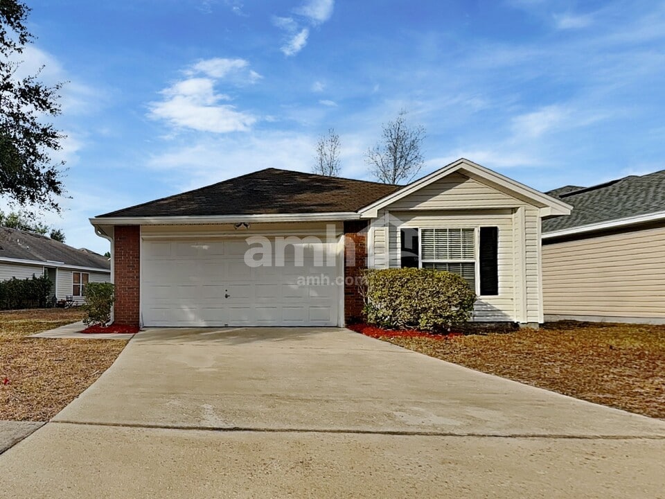 96015 Sunfish Ln in Yulee, FL - Foto de edificio