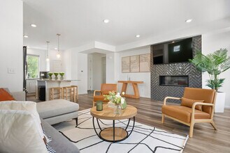 10280 Yampa St, Unit SI ID1459473P in Commerce City, CO - Foto de edificio - Building Photo