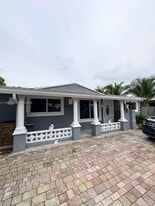 221 NW 40th St in Pompano Beach, FL - Building Photo
