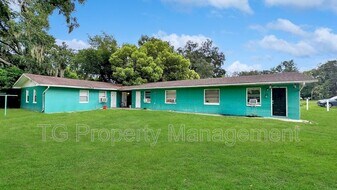 7457 Grant Ave in Jacksonville, FL - Building Photo