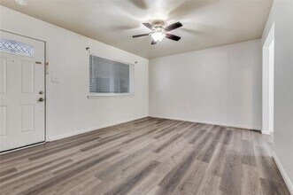 428 N Dallas Ave in Lancaster, TX - Building Photo - Building Photo