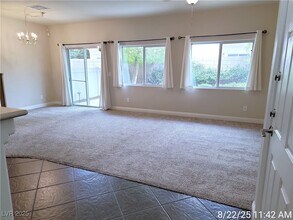 8654 Traveling Breeze Ave in Las Vegas, NV - Building Photo - Building Photo