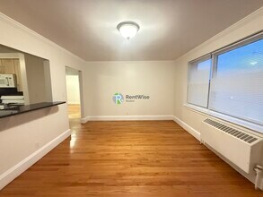 491 Arborway, Unit 19 in Boston, MA - Building Photo - Building Photo