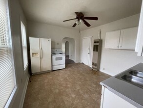 1321 Cedar St in Green Bay, WI - Building Photo - Building Photo