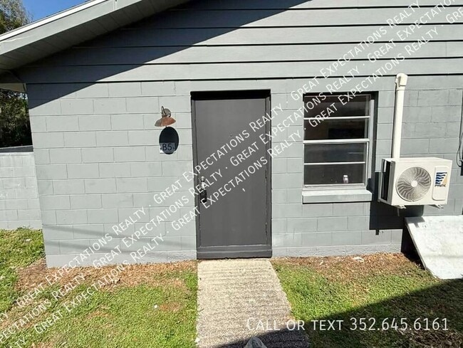 5926 SE Front Rd in Belleview, FL - Building Photo - Building Photo