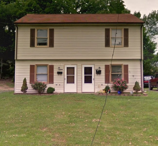 property at 1007 Hunt Ave NW