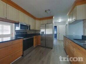 1614 Thomas Rd in Fort Washington, MD - Foto de edificio - Building Photo