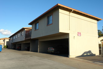 1045 E Laurel Dr in Salinas, CA - Building Photo - Building Photo