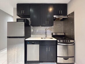 312 W 114th St in New York, NY - Building Photo - Building Photo