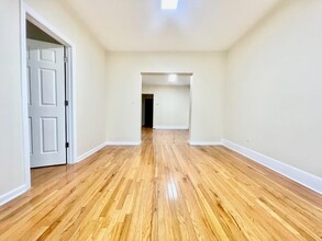 19 Baldwin Ave in Jersey City, NJ - Building Photo - Building Photo