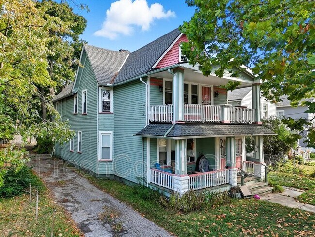 1714 Castle Ave in Cleveland, OH - Building Photo - Building Photo