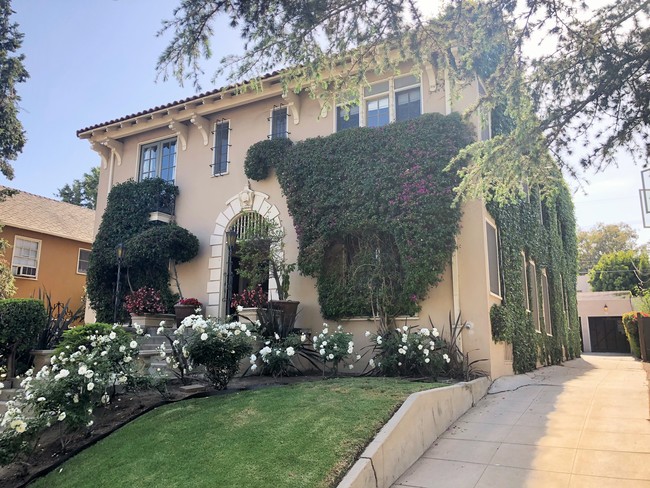 Fully Furnished Fourplex in Hancock Park in Los Angeles, CA - Building Photo - Other