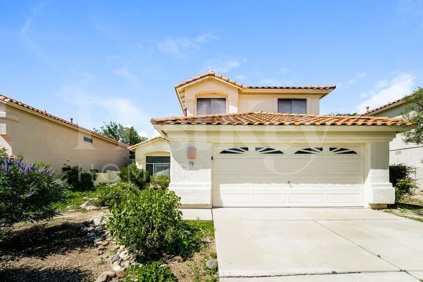 7741 E Calle Bien Nacida in Tucson, AZ - Building Photo