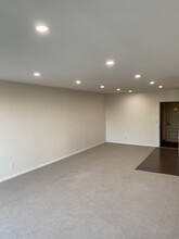 7740 Redlands St, Unit G3083 in Playa Del Rey, CA - Building Photo - Building Photo