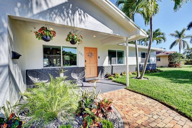 251 NE 2nd Cir in Boca Raton, FL - Building Photo - Building Photo