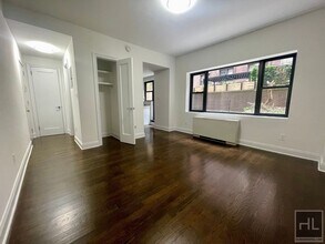 EAST 56 STREET in New York, NY - Building Photo - Building Photo