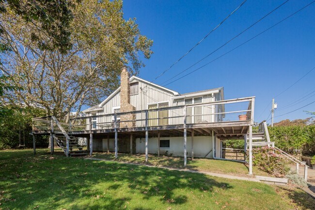 property at 21 Wood Dr
