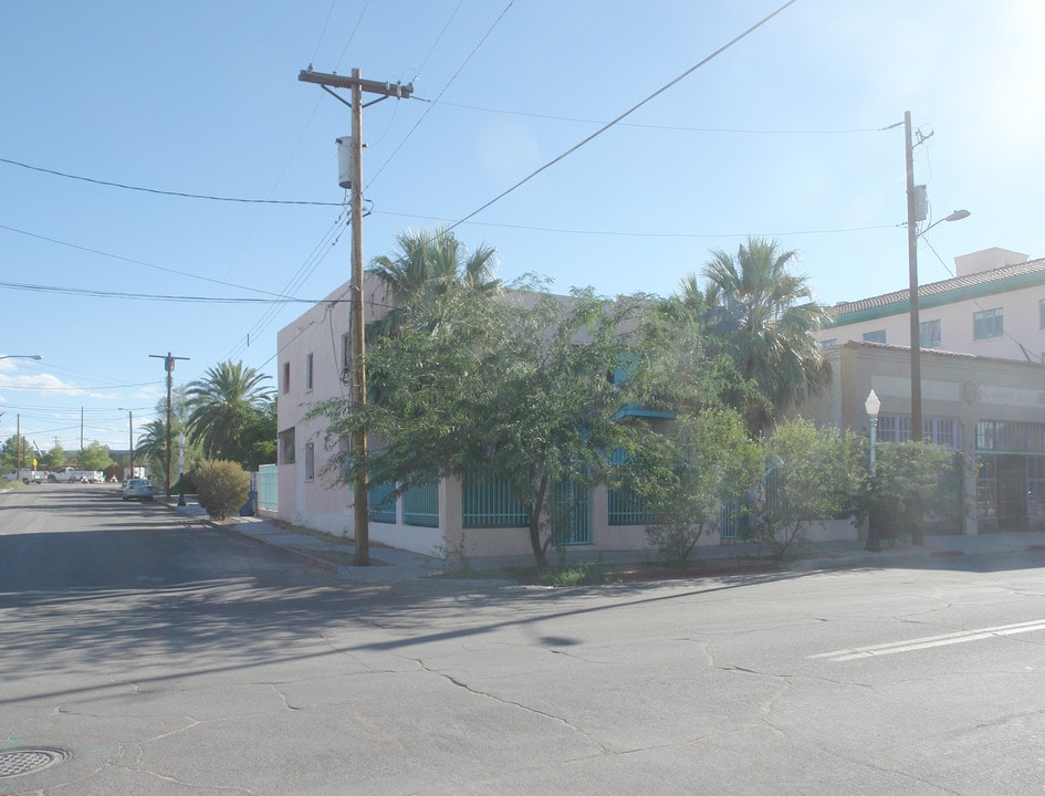 422 E 9th St in Tucson, AZ - Foto de edificio