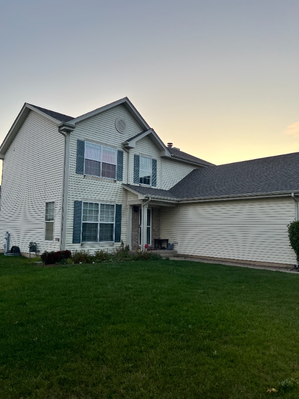 1334 Janice Ln in Round Lake, IL - Foto de edificio - Building Photo