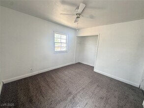 1320 Jessica Ave in Las Vegas, NV - Foto de edificio - Building Photo