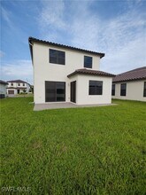 5642 Carrara Dr in Ave Maria, FL - Foto de edificio - Building Photo