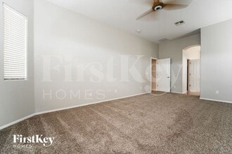 8685 N Shadow Wash Way in Tucson, AZ - Building Photo - Building Photo