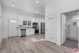 12233 Killion St in Los Angeles, CA - Building Photo