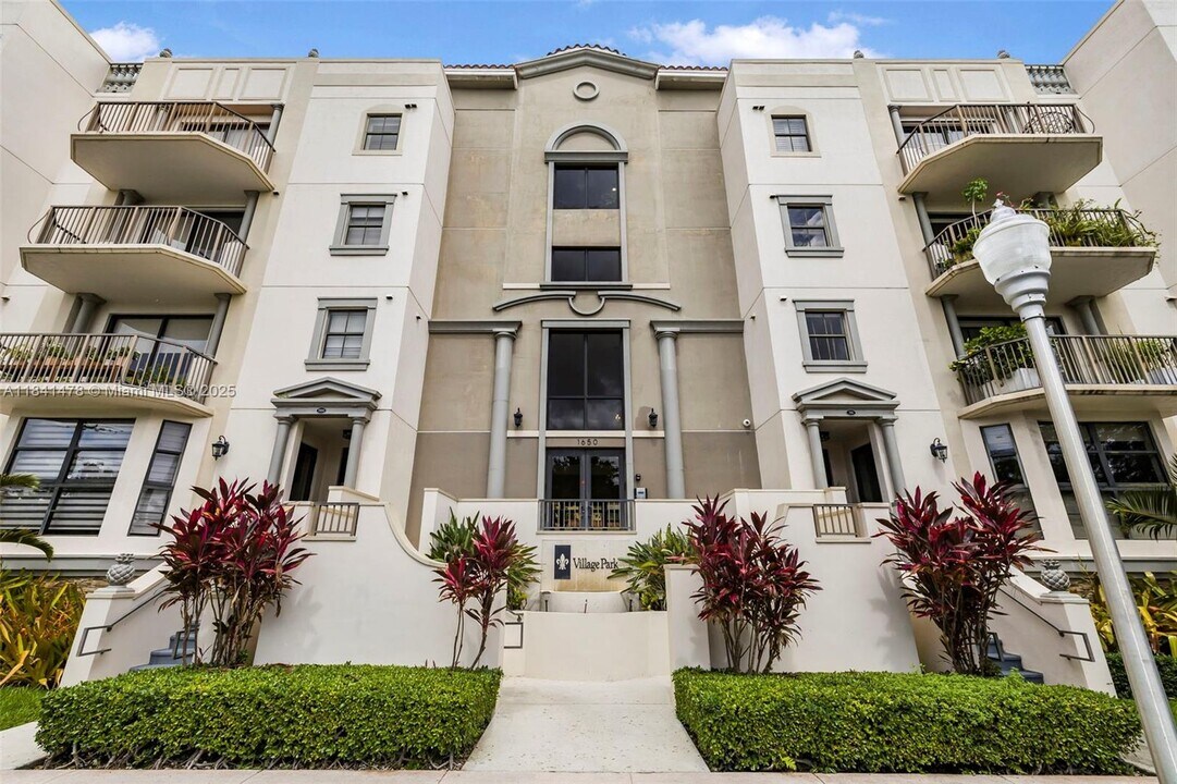 1650 Galiano St in Coral Gables, FL - Building Photo
