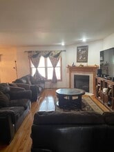 301 Inner Circle Dr in Bolingbrook, IL - Building Photo - Building Photo
