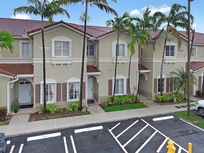 10833 NW 83rd St in Doral, FL - Building Photo - Building Photo