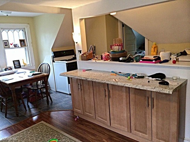 908 Main St-Unit -3 in Torrington, CT - Building Photo - Building Photo