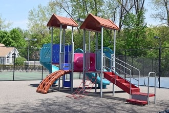 Huntington Woods in Bristol, CT - Building Photo - Building Photo