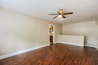 4316 S Saville Cir in Independence, MO - Building Photo - Building Photo