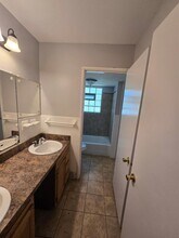 2415 Castle Dr in St. Louis, MO - Building Photo - Building Photo