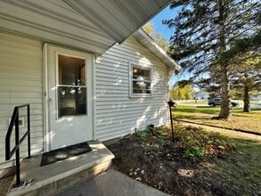 2202 Sunny Ln, Unit 2204 in Suamico, WI - Building Photo - Building Photo