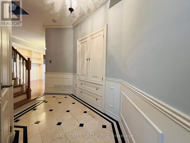 180-180 Blue Willow Dr in Vaughan, ON - Building Photo - Building Photo