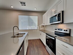 17161 W Golden Ln in Waddell, AZ - Building Photo - Building Photo