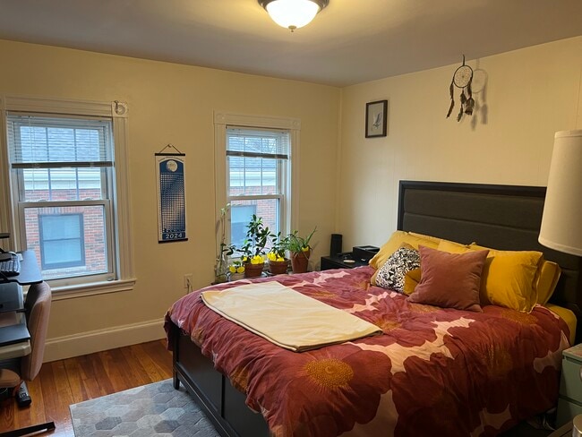 97 Massachusetts Ave, Unit 3 in Arlington, MA - Foto de edificio - Building Photo