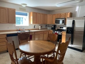 307 Harbor Terrace Ln in Soldotna, AK - Foto de edificio - Building Photo