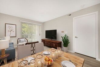 Residence at Humboldt Park in Shelby, NC - Foto de edificio - Interior Photo